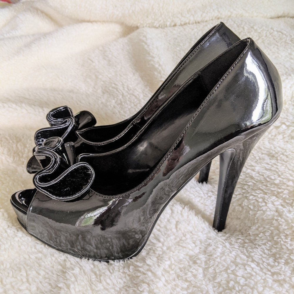 Pinup Black Patent Heels 10 NIB